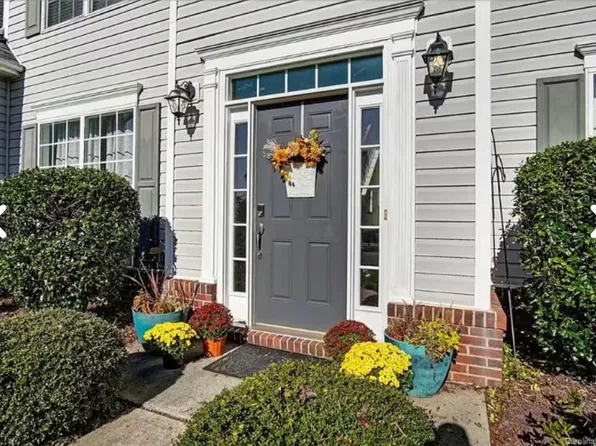 5266 Cambridge Bay Dr, Charlotte, NC 28269