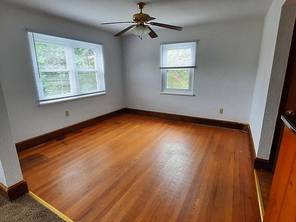 4th image of 510 Ross Ave
