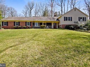 11819 Latigo Ln, Oakton, VA 22124
