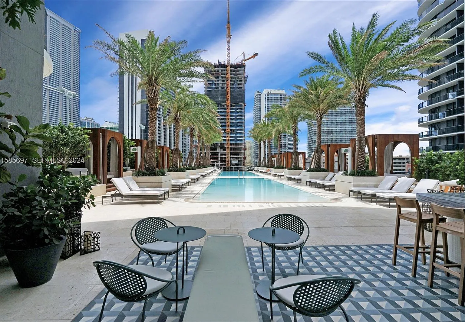 2 bed, 1152 sqft, $5,850 — Photo 3