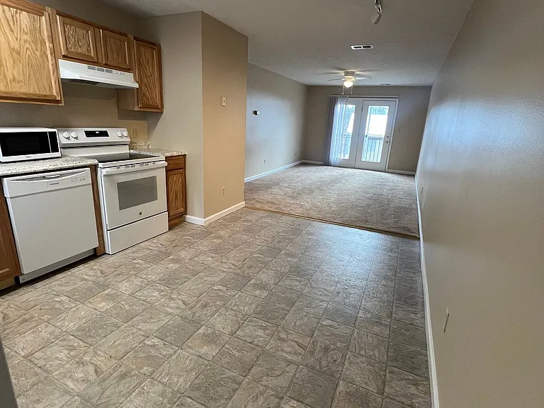 The Gables Apartments — Photo 15