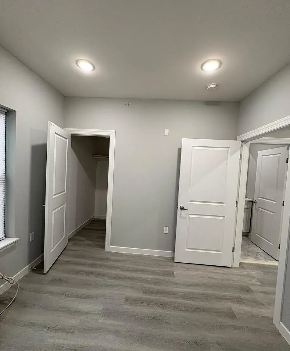 1 bed, $1,718 — Photo 3