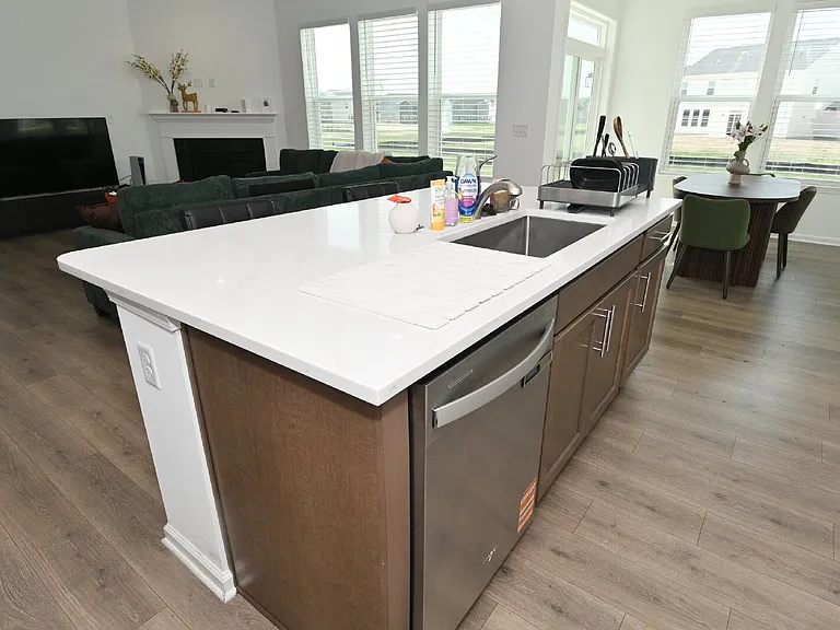 7348 Deerberg Dr — Photo 18