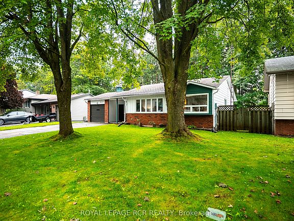 3rd image of 427 Pineview Gdns