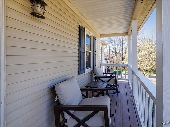 2nd image of 7233 Snaffle Ln