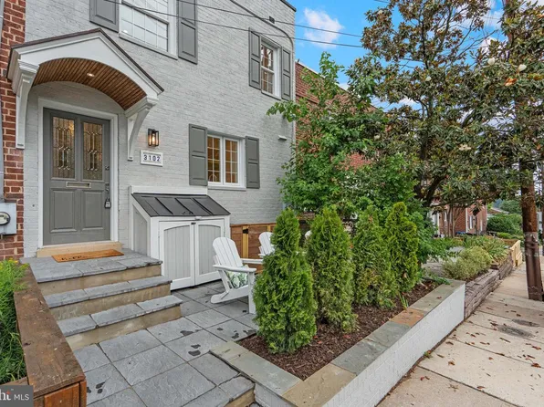 3102 Landover St, Alexandria, VA 22305