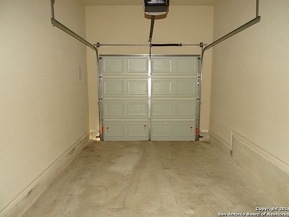 3rd image of 6007 Jax Way Unit 101