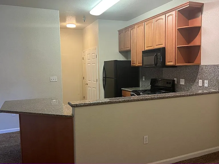 4825 Sequoia St #12 — Photo 6