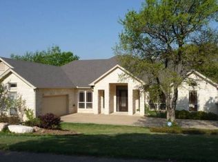 108 Royal View Rd, Salado, TX 76571