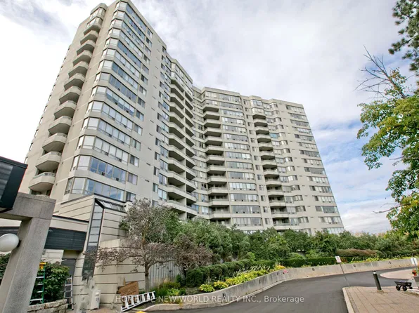 160 Alton Towers Cir #1204, Toronto, ON M1V 4X8