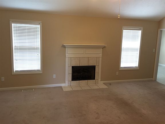 2nd image of 171 Lost River Ln