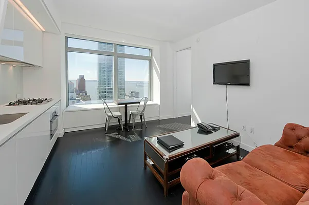 Rented by Keller Williams NYC | media 36