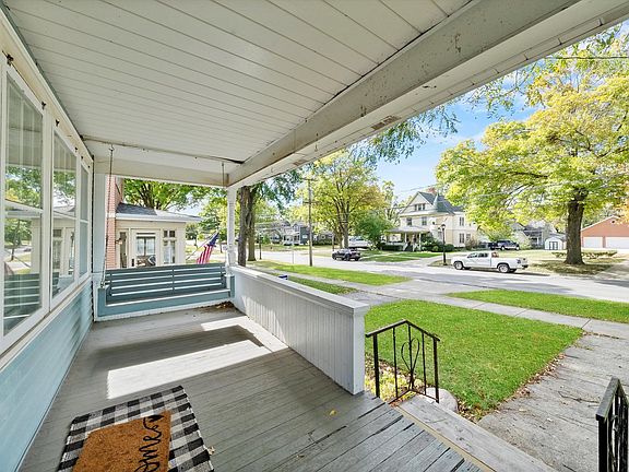 4th image of 114 S Highland Ave