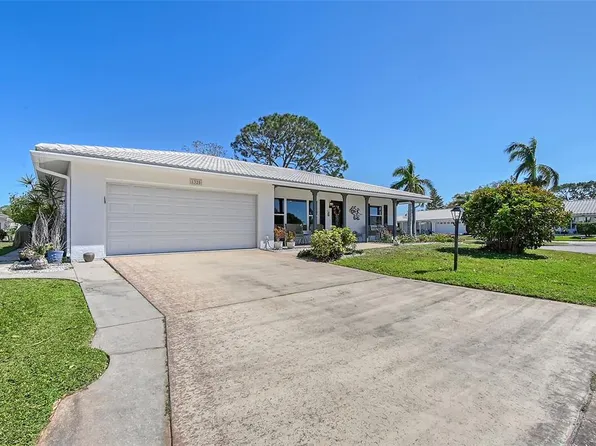 1325 Bottlebrush Dr, Bradenton, FL 34208