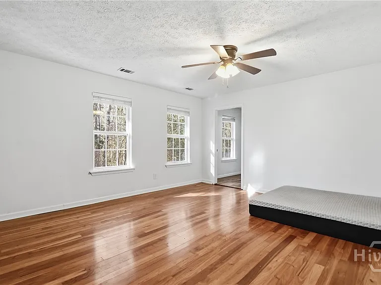 375 Pine Needle Dr — Photo 10
