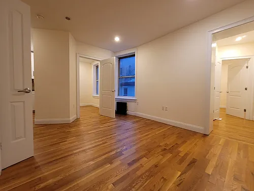 408 W 44th St #83 Photo 1