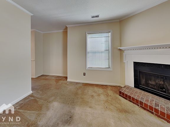 4th image of 4317 Presley Ct APT B