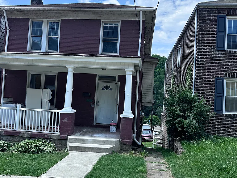 533 Halsey Ave — Photo 1