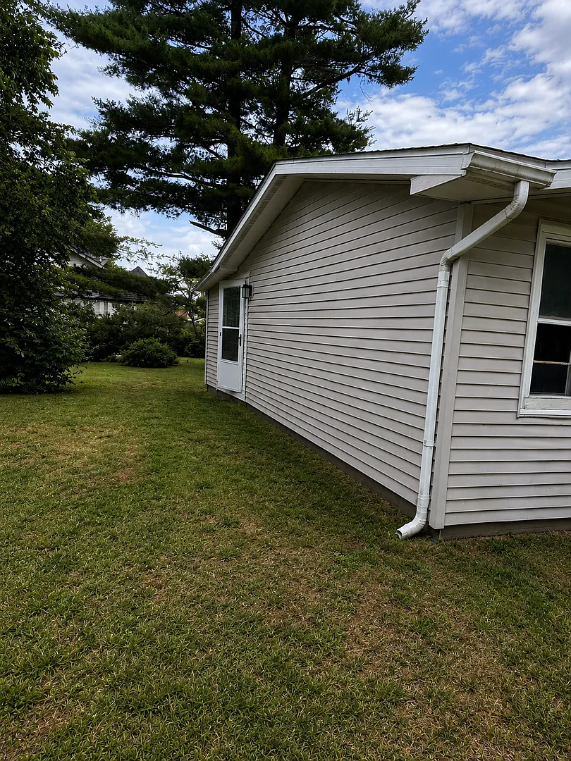 Affordable Ranch Home With Large Yard in Quiet Woodhull! — Photo 3