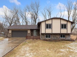 7240 Vinewood Ln N, Maple Grove, MN 55311