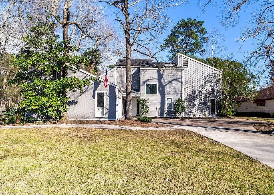 1st image of 16046 Broadwater Dr