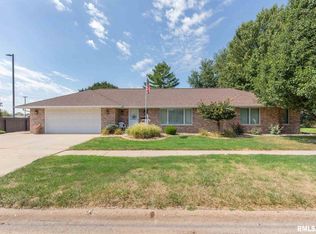 324 2nd St W, Milan, IL 61264