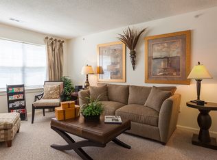 207 Chestnut Farm Way #207, Raynham, MA 02767