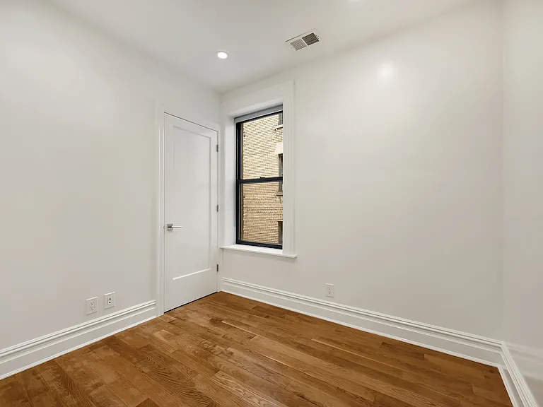 170 W 75th St #3B — Photo 10