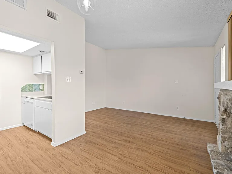 9079 Jollyville Rd #203 — Photo 28
