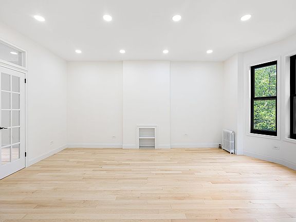 3rd image of 882 Union St APT 3D