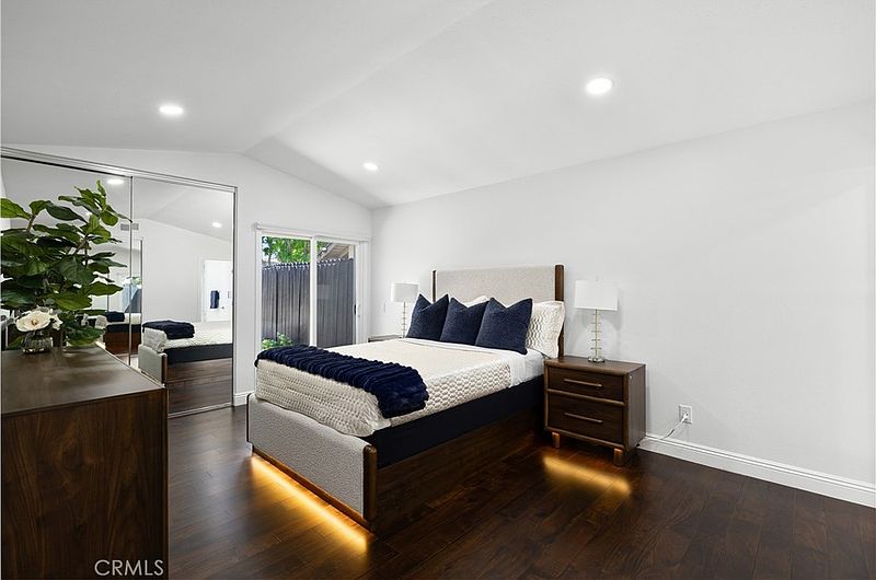 Listing photo 6 of 60