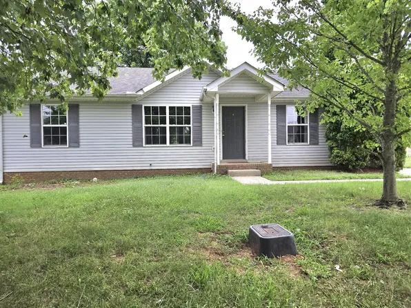 112 Waterford Dr, Oak Grove, KY 42262
