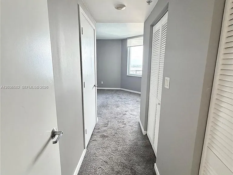335 Biscayne Blvd #4200 — Photo 22