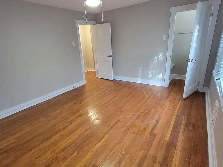 760-782 Shady Dr E — Photo 11