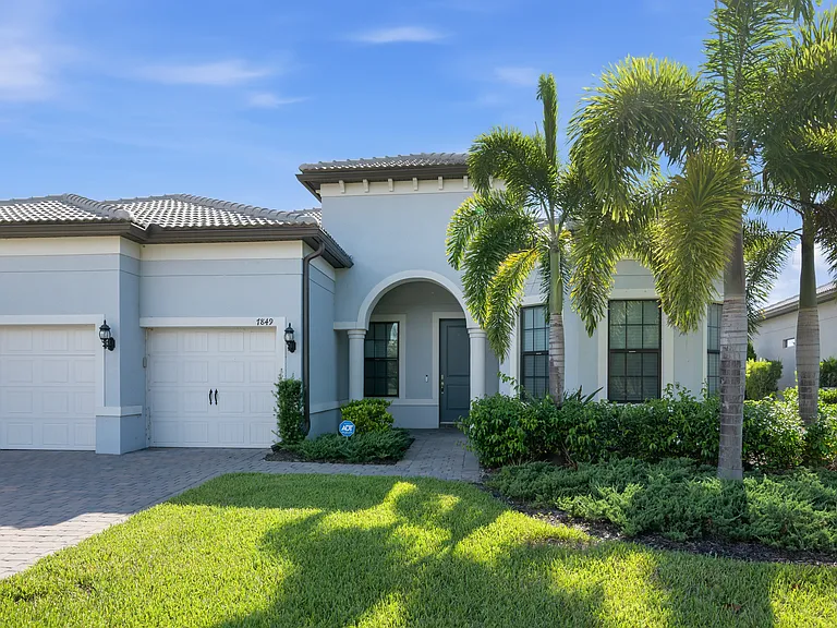 7849 Mainsail Ln — Photo 8