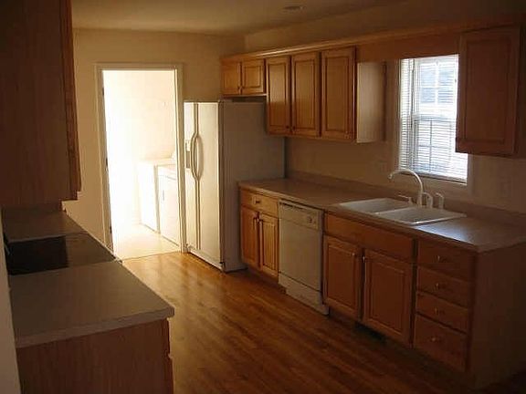 Rare to find such a large kitchen in this price point.