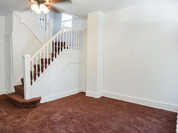 3rd image of 605 Cator Ave