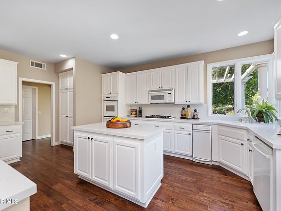5th image of 187 Royal London Ct