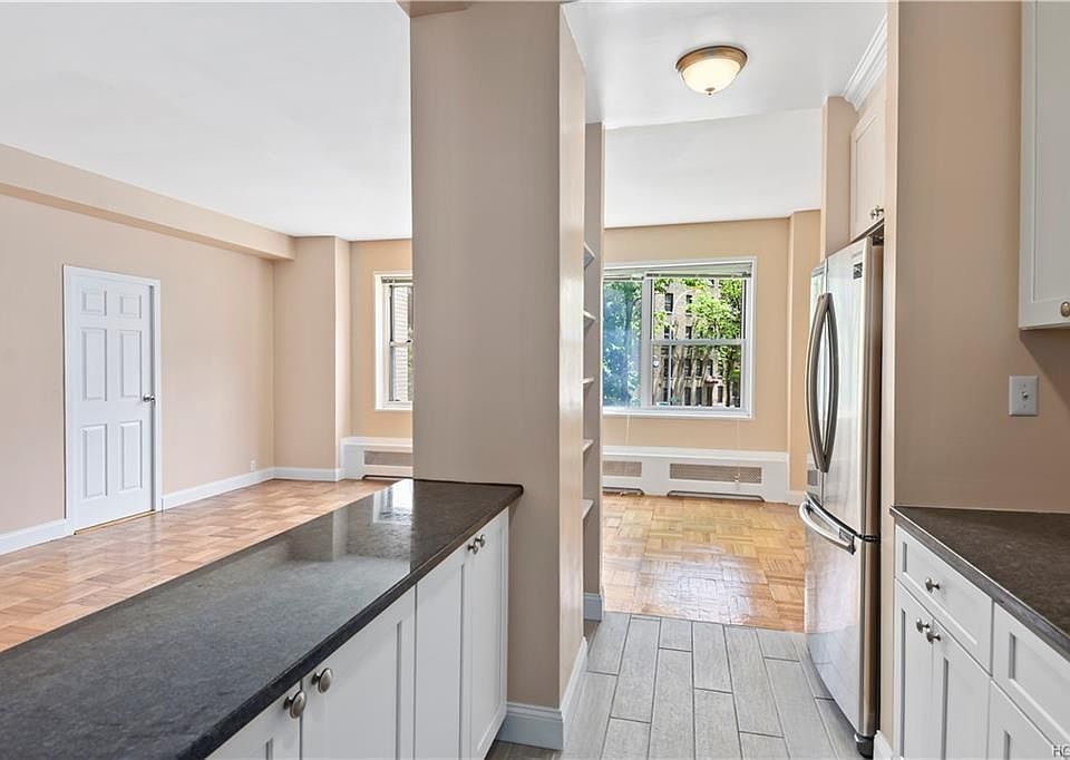 1st image of 5 Fordham Hill Oval APT 2B