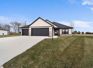 10421 Buckshire Ct, New Haven, IN 46774