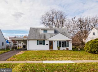 589 Doloro Dr, Morrisville, PA 19067