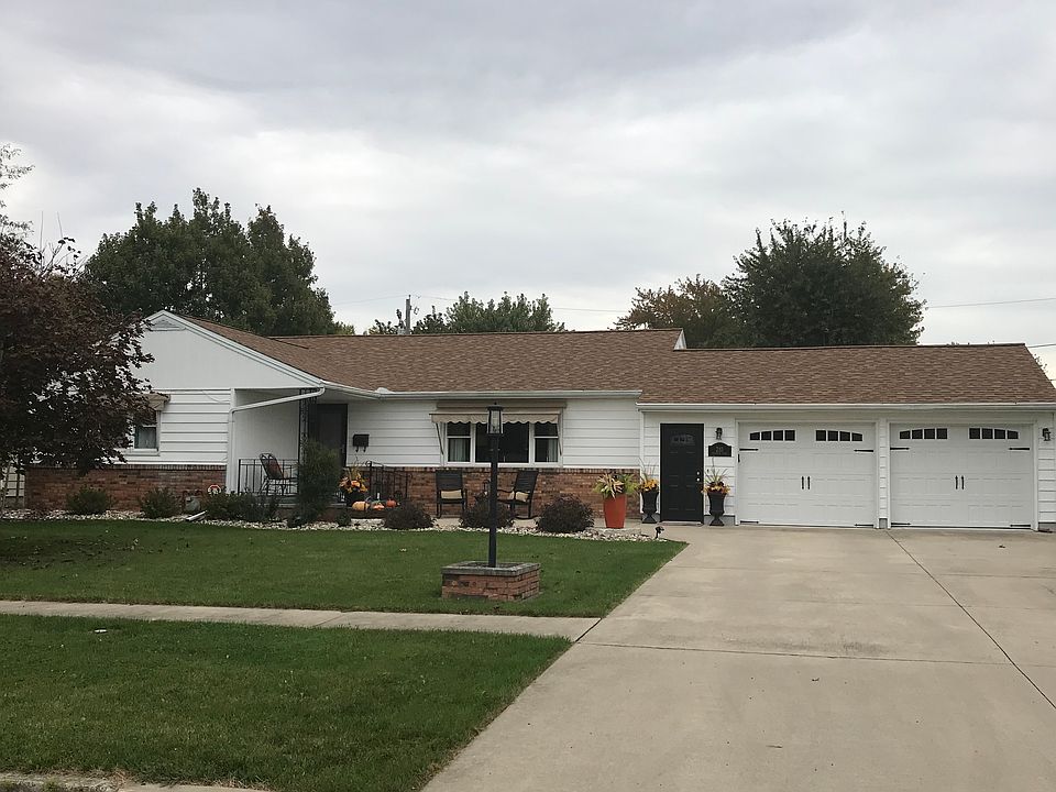 1st image of 210 Westbrook Ave