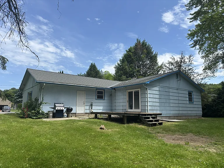 39 Huntington Rd — Photo 22