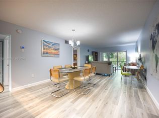 4000 Crystal Lake Dr APT 114, Pompano Beach, FL 33064