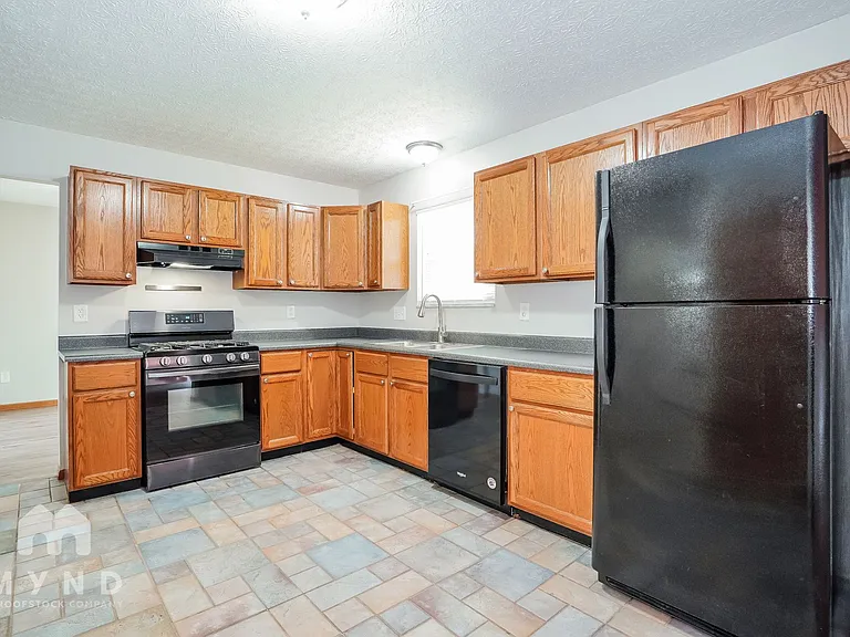 3992 Sandy Ridge Dr — Photo 7