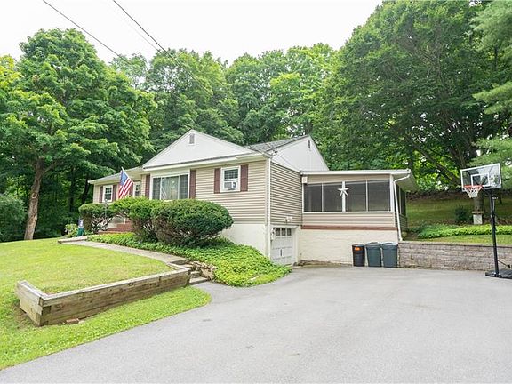 4th image of 8 Rocky Ln