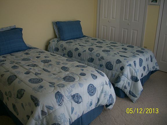 One of upstairs bedrms