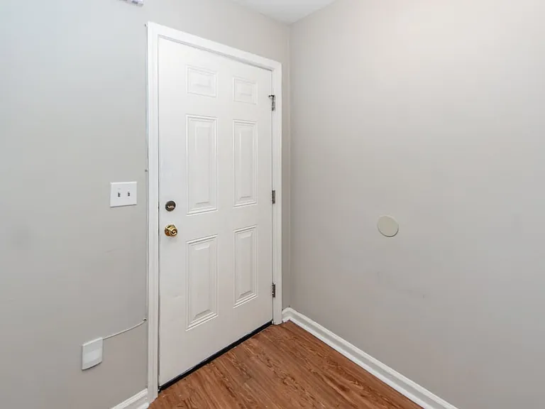 296A Fleming Rd — Photo 32