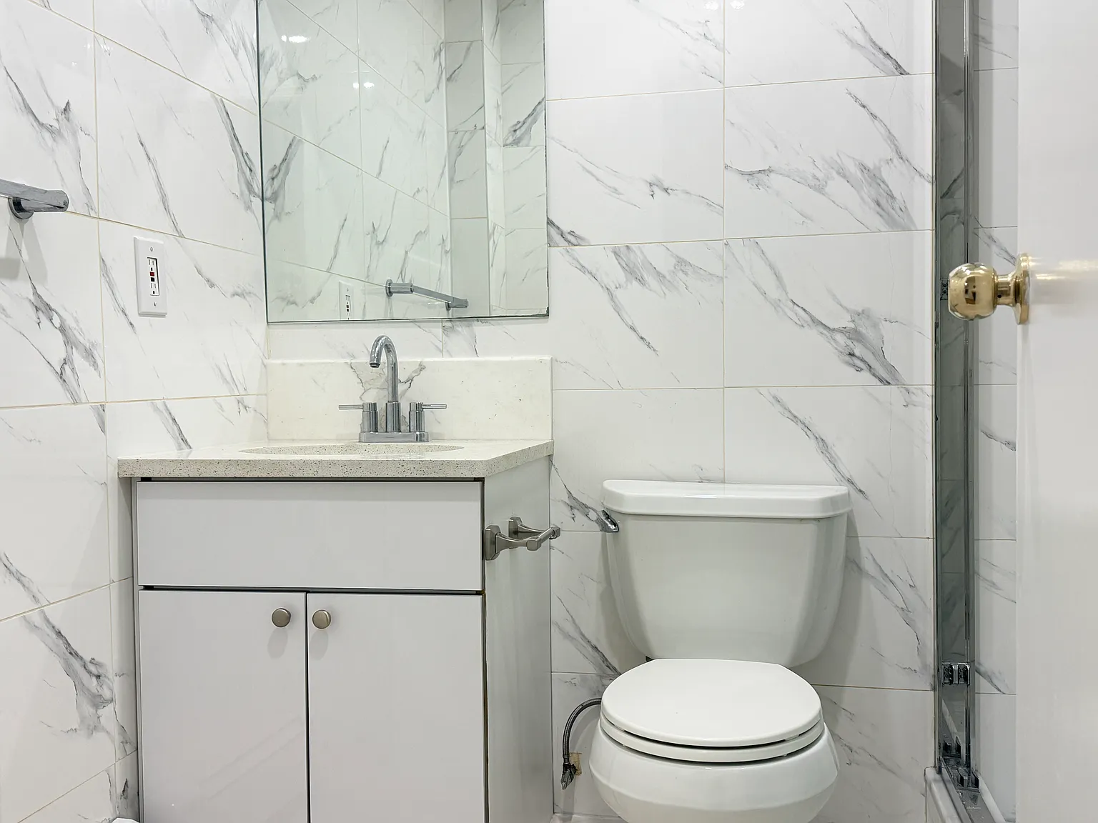 3 bed, 1100 sqft, $3,200 — Photo 4
