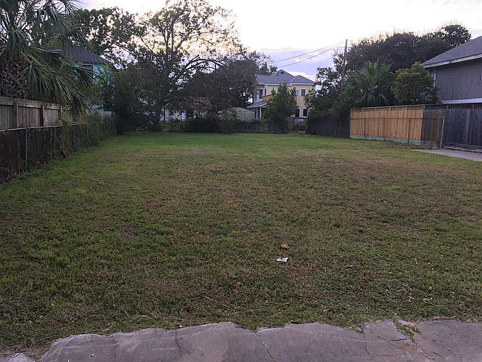 1st image of 1601 Moody Ave